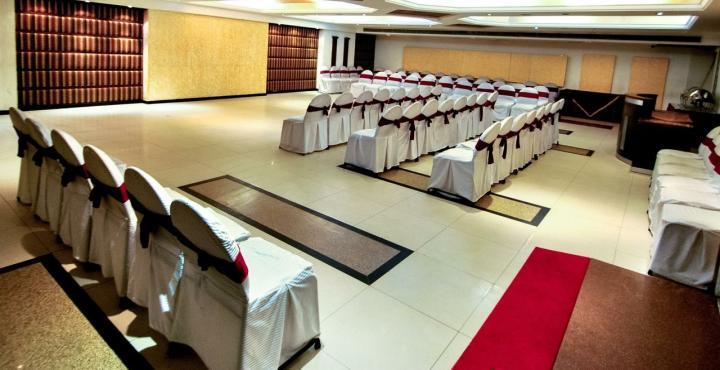 Hotel Klg International Zirakpur Kültér fotó
