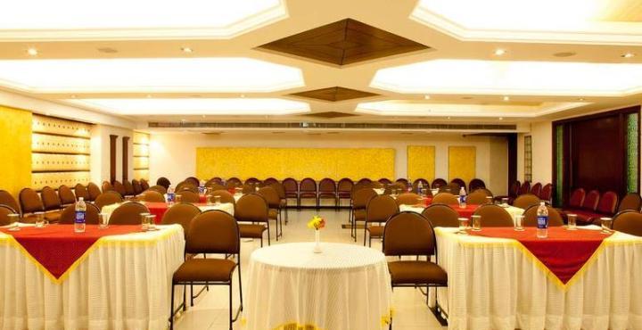 Hotel Klg International Zirakpur Kültér fotó