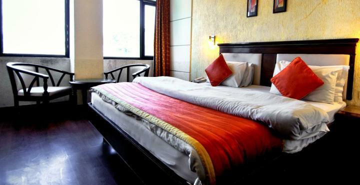 Hotel Klg International Zirakpur Kültér fotó