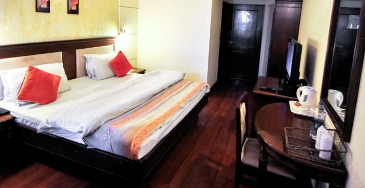Hotel Klg International Zirakpur Kültér fotó