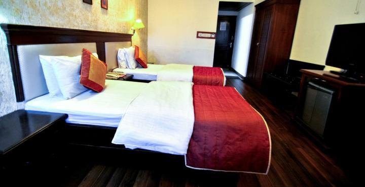Hotel Klg International Zirakpur Kültér fotó