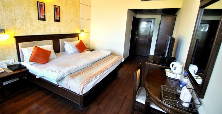 Hotel Klg International Zirakpur Kültér fotó
