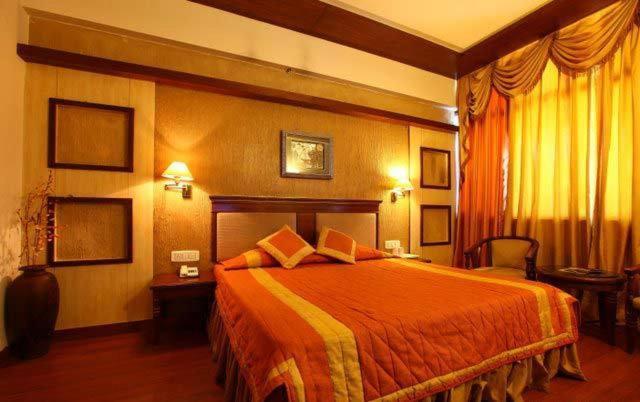 Hotel Klg International Zirakpur Kültér fotó