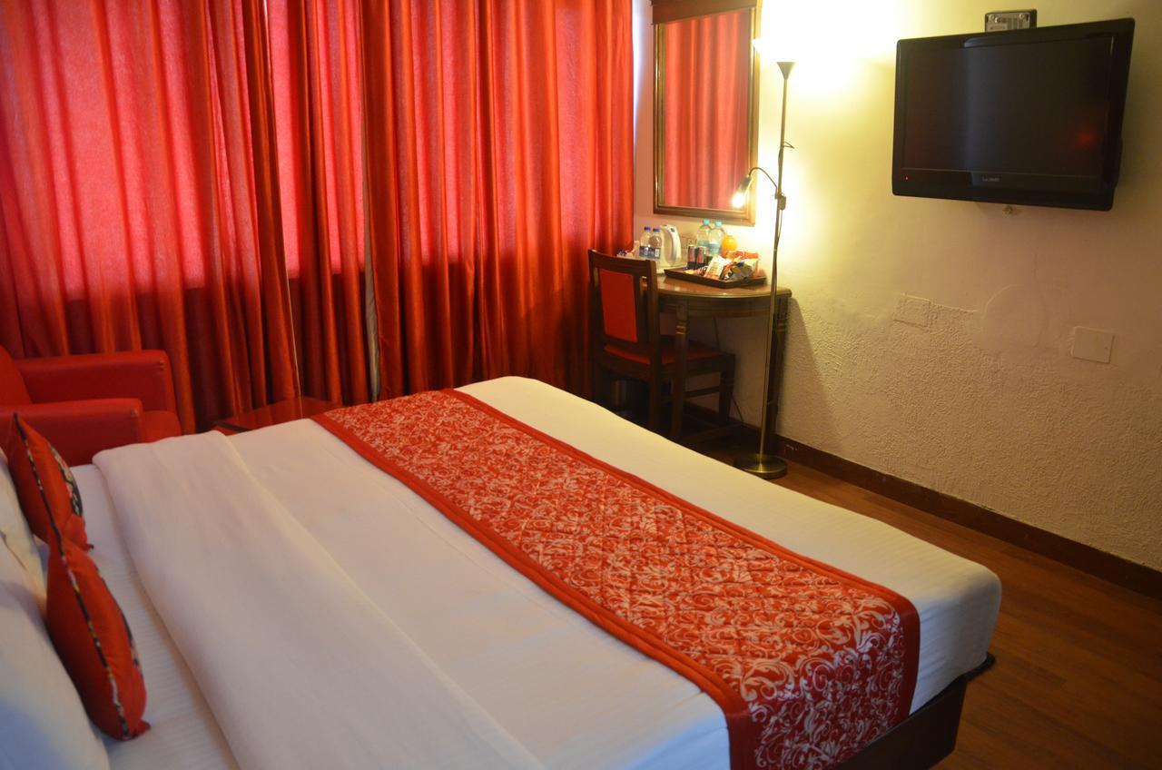 Hotel Klg International Zirakpur Kültér fotó